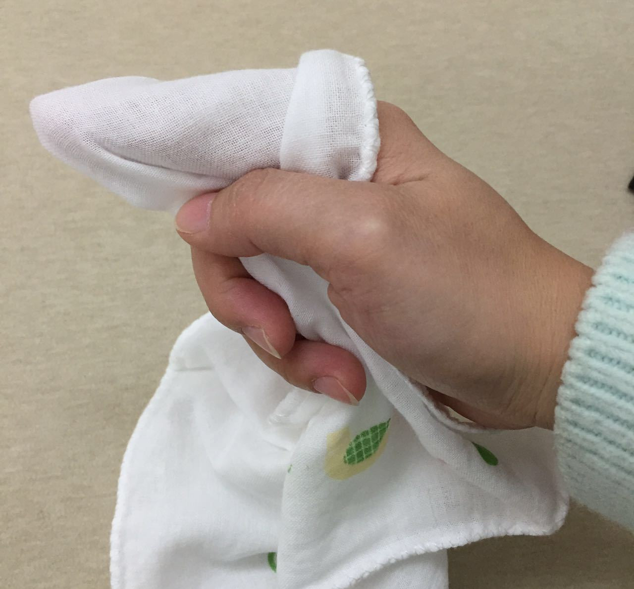 宝宝呛奶怎么正确急救,宝宝呛奶后的急救处理图解