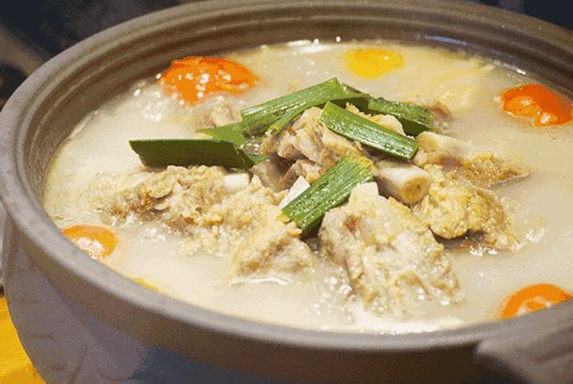 骨头汤有营养还是有嘌呤,骨头熬汤是不是嘌呤高呀