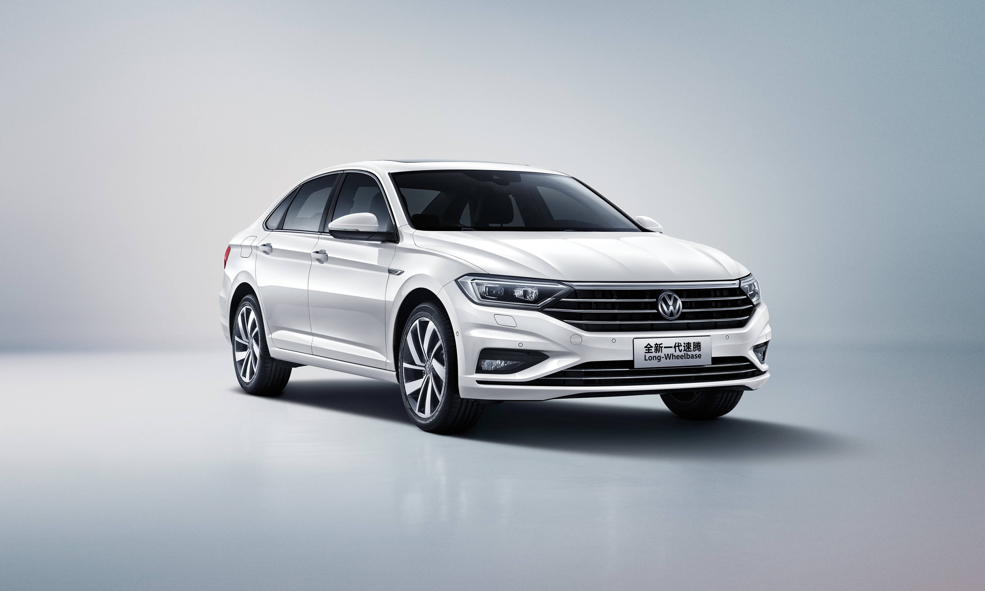 红旗h5和速腾哪个值得入手,15万红旗和大众哪个好