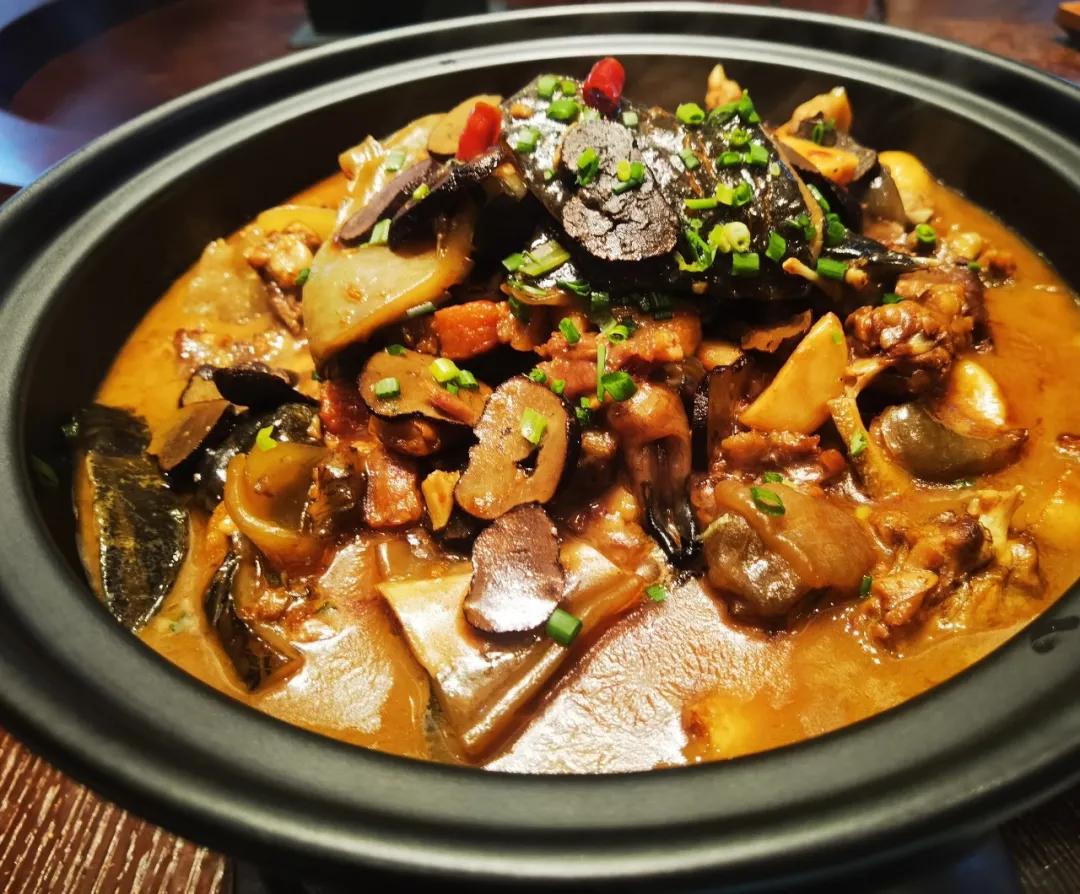 寻味武汉夜宵小龙虾,寻味武汉大隐隐于市的私房菜