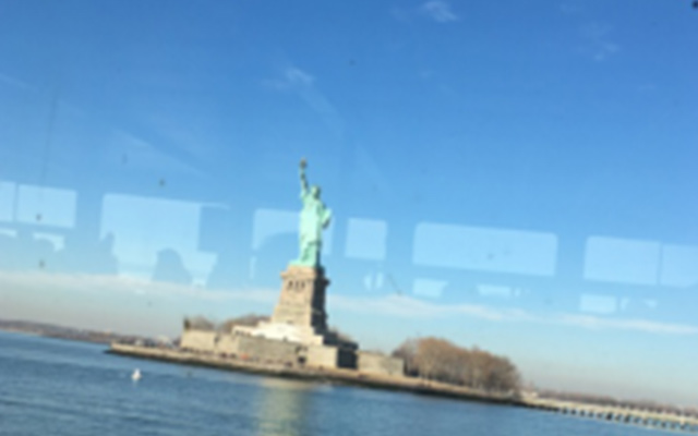 一家四口去美国签证好办吗,一家四口去美国入境会被拒绝吗