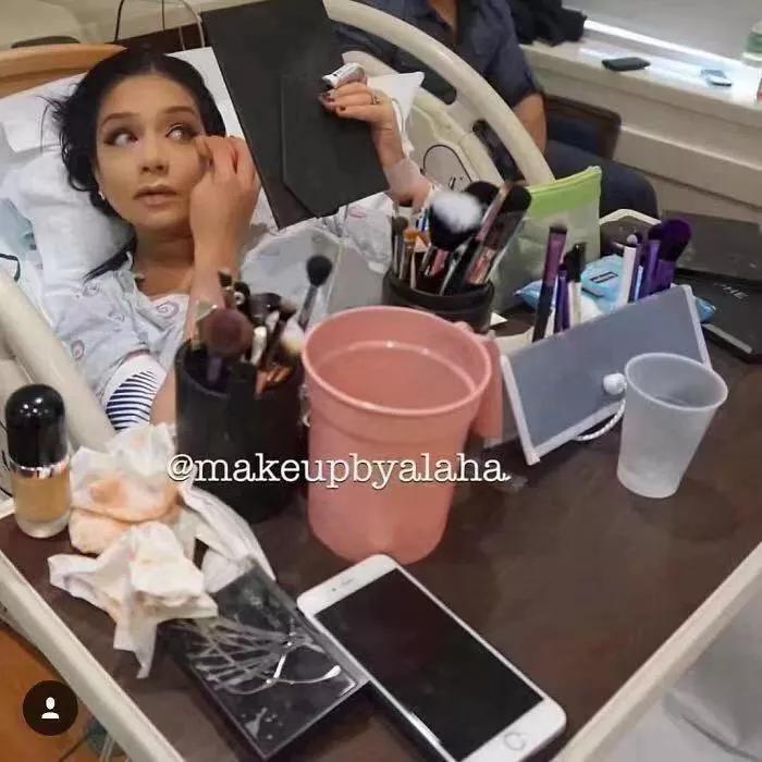 女儿说妈妈为什么我这么丑,妈妈我长得丑吗素材