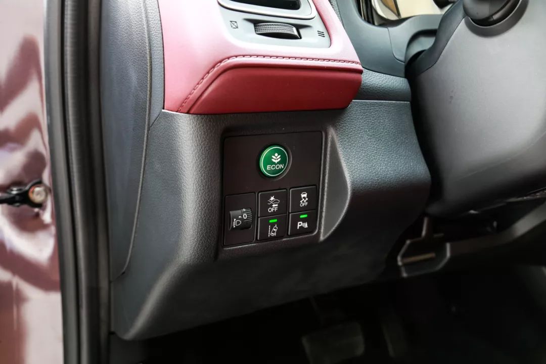 换装“超跑”发动机，安全配置丰富！试驾本田新款缤智