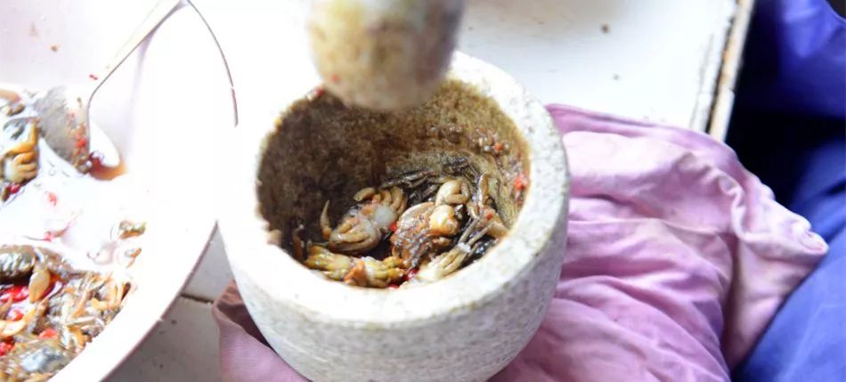 生吃螃蟹营养价值高吗,生吃螃蟹