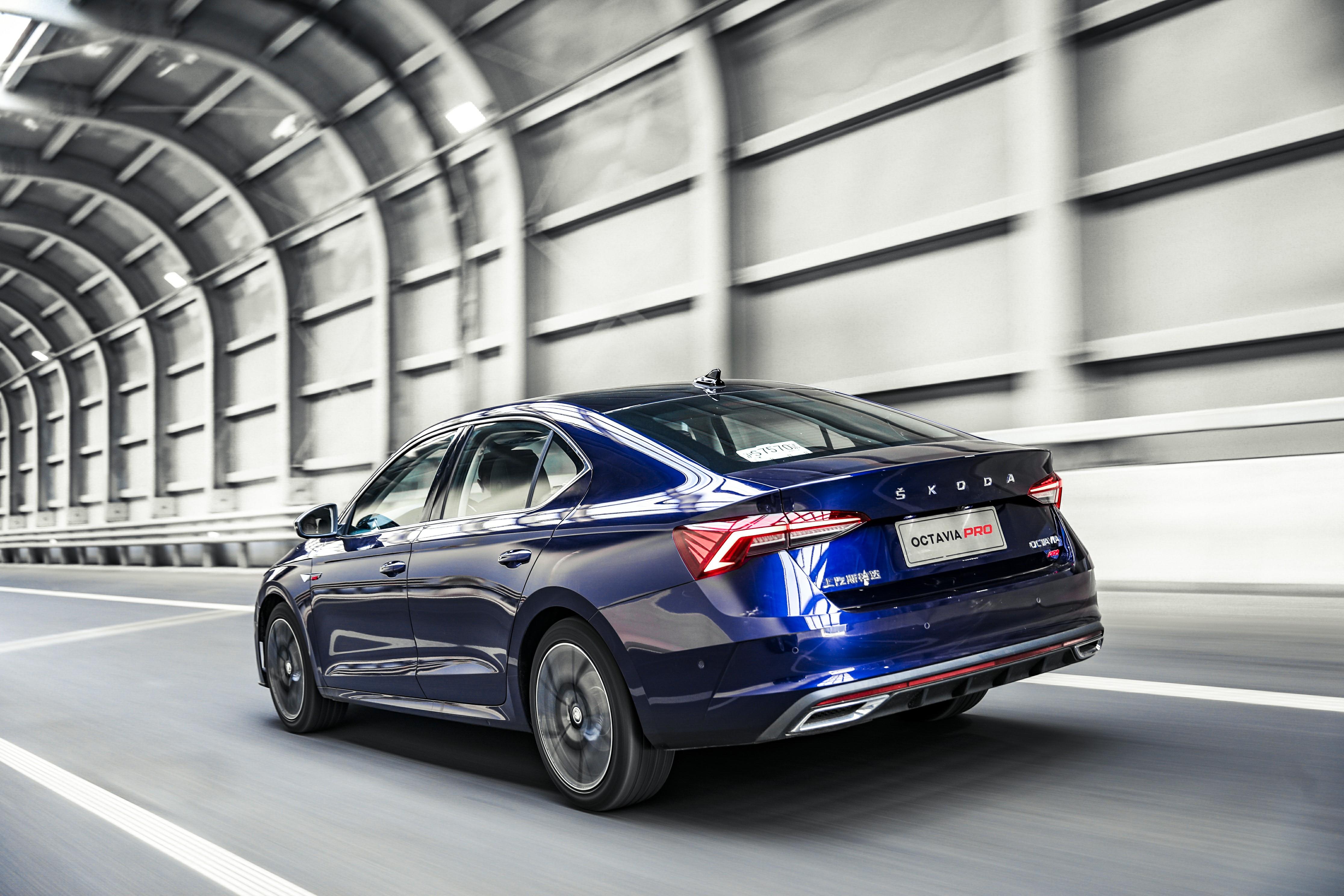 斯柯达明锐1.6和速腾发动机一样吗,斯柯达新明锐和速腾对比