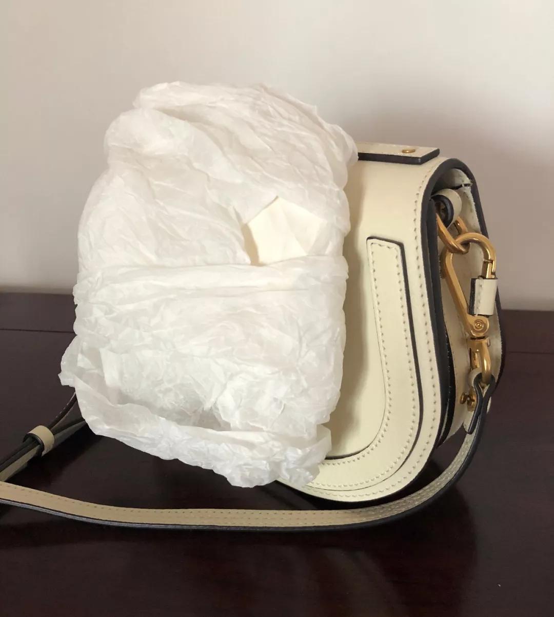 一年买三个奢侈品包包好吗,买过最后悔的大牌包包是什么