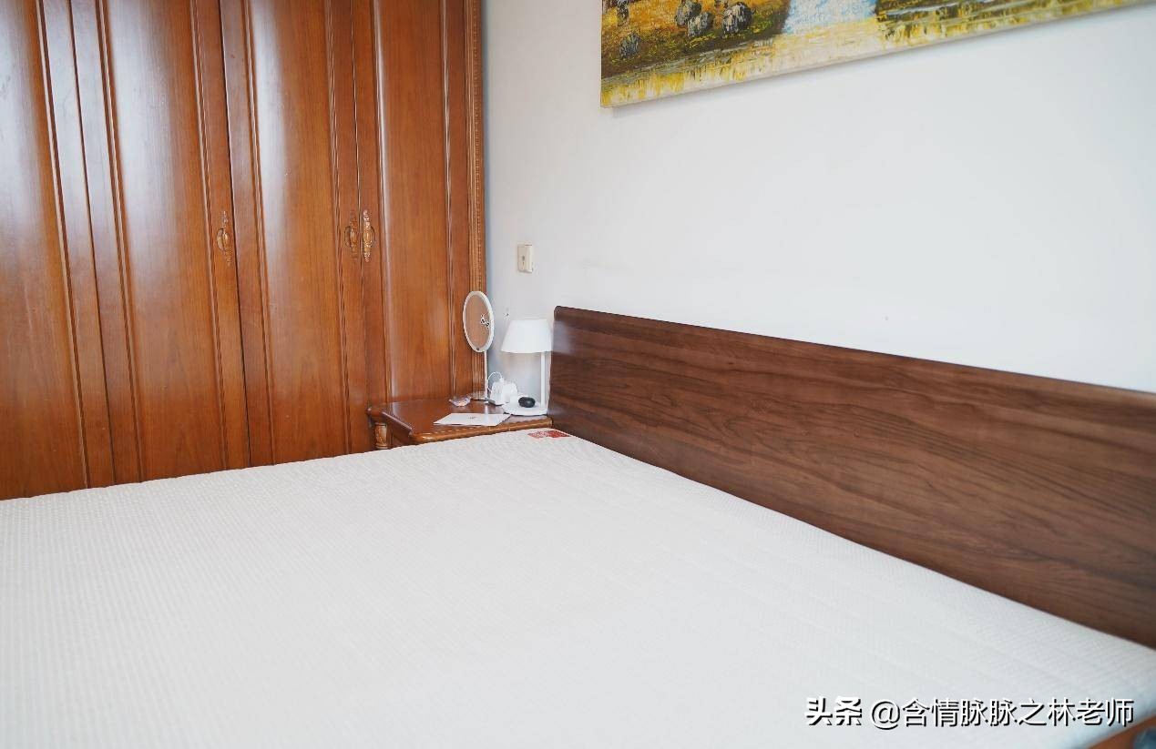 8平方小户型床带飘窗,8平米的小户型床