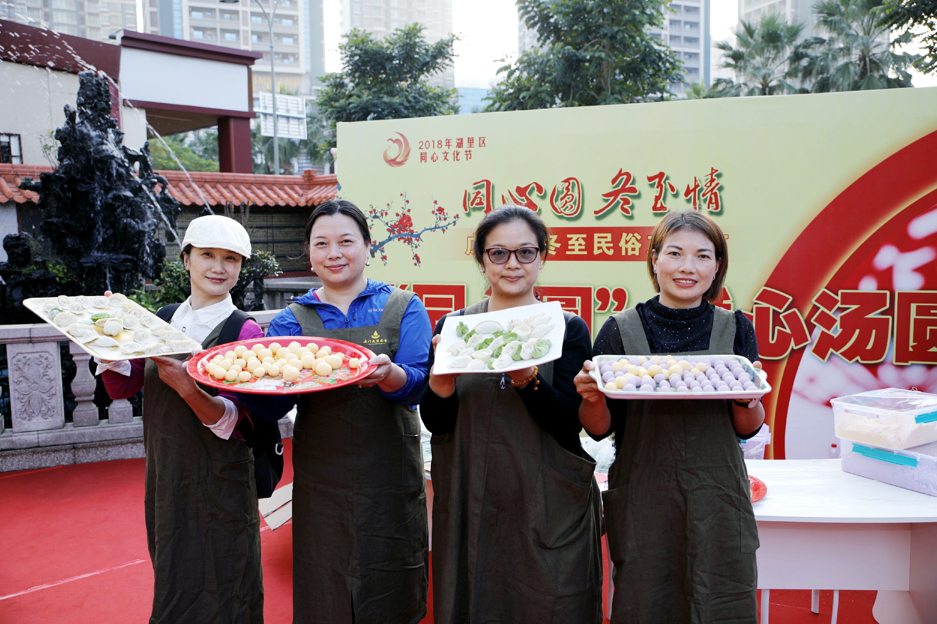 三角梅爆花盆景,三角梅巨桩盆景