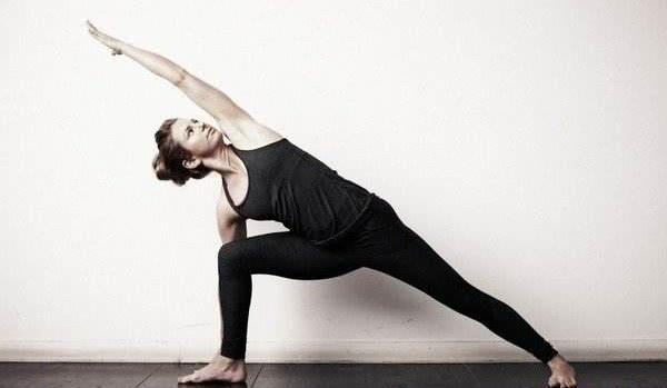 瑜伽如何改善关节健康?哪些体式最适合?