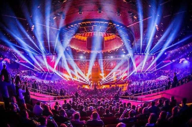 棣欐腐姊﹀够涓栫晫,棣欐腐姊﹀够閮藉競