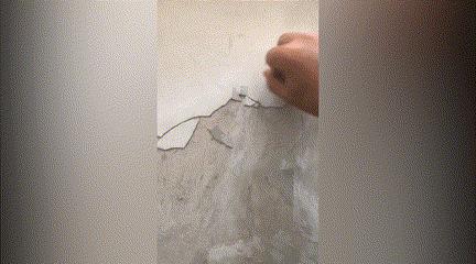 石膏基自流平不牢有什么办法补救,石膏基自流平上可以铺塑胶地板吗