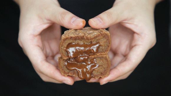 最好吃的月饼健康解馋,吃各种各样的超多月饼全部吃完