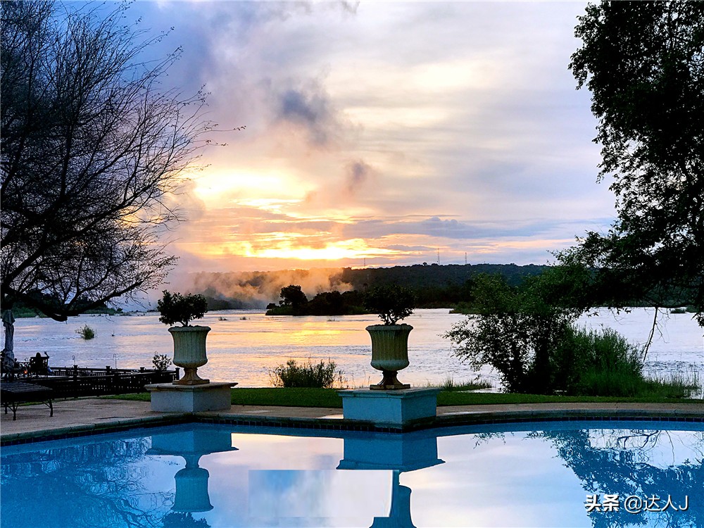 #全民热遗#小天独家，你敢不敢在这个瀑布上洗澡？