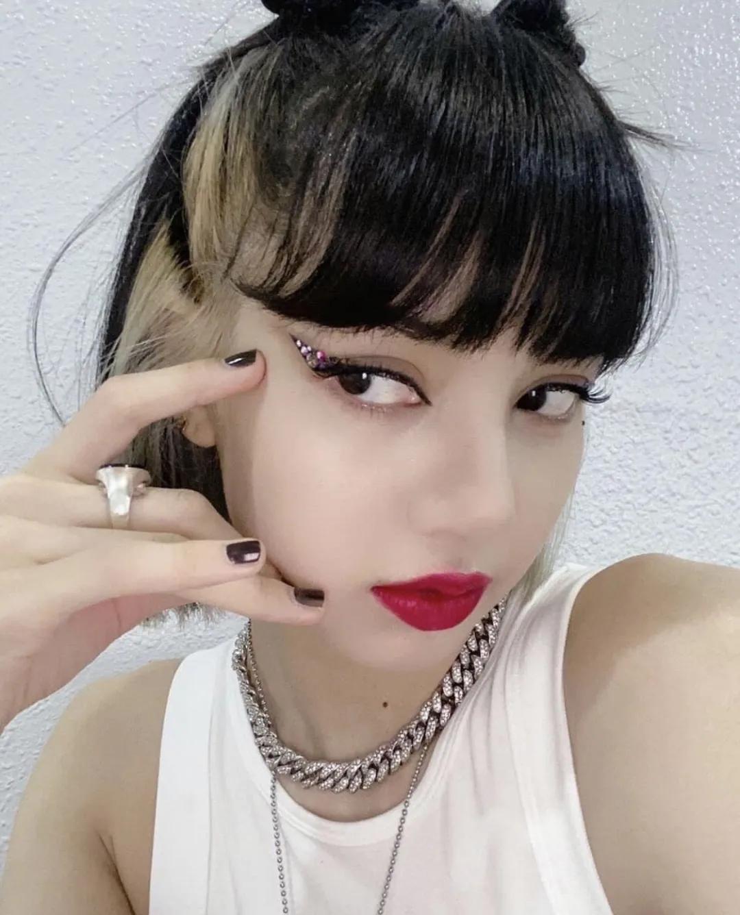 lisa同款的挂耳染,lisa同款挂耳染怎么挑染