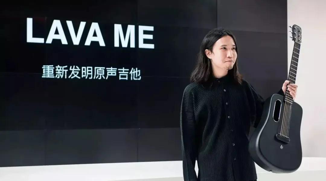 把拿火和26000的泰勒放在一起，你未必能听出差别|吉他测评