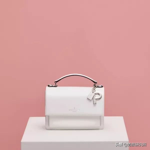 轻奢小众包包种草好看高级不撞款,比较小众的轻奢包包品牌