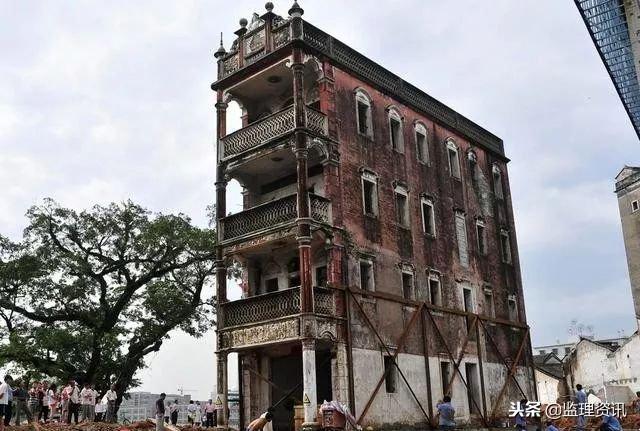 这些房子为了避免被拆的命运，也只能长腿“跑了”