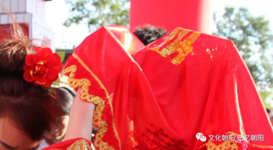 婚礼的习俗端洗脸水要说话,婚礼的习俗也特别朴实