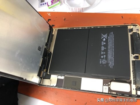 ipadair2屏幕有点触摸不灵,ipadair2不触摸屏幕失灵维修