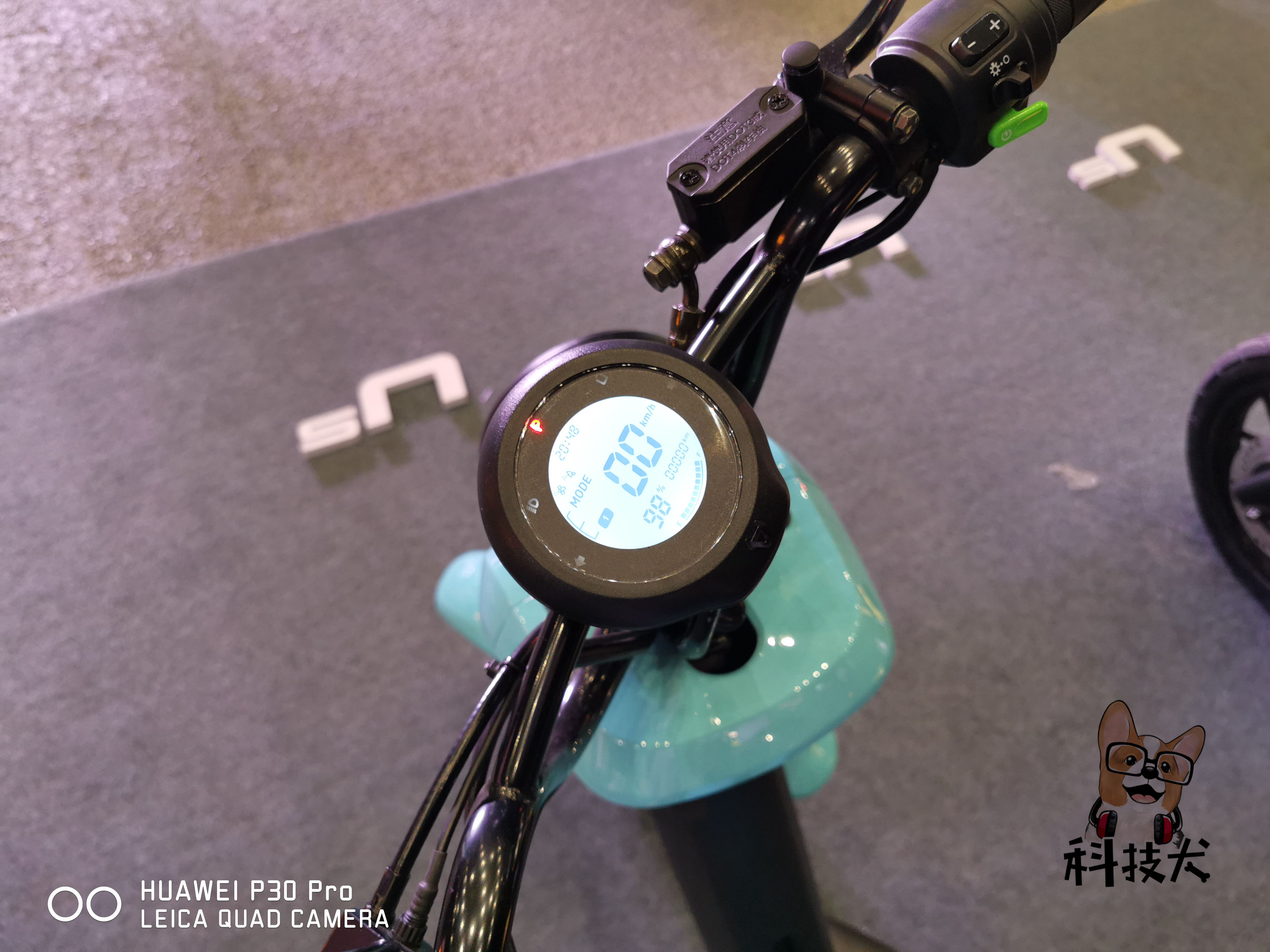 小牛电动车u顶配和us顶配,小牛新国标电动车总有一款适合你