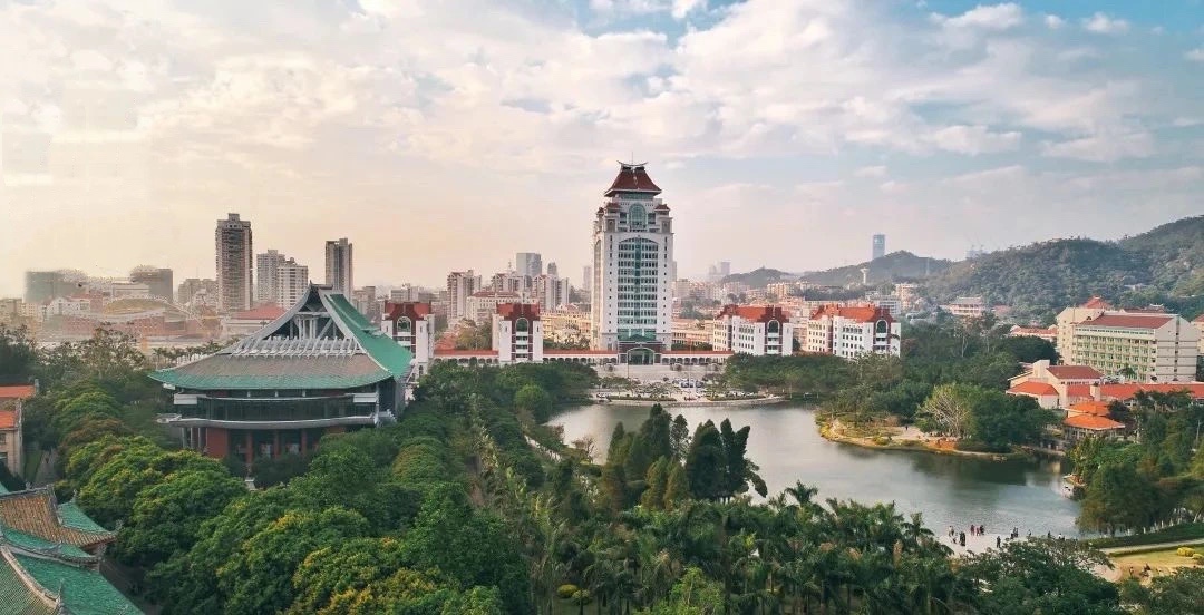 享受足球的快乐,2024年厦门大学足球赛