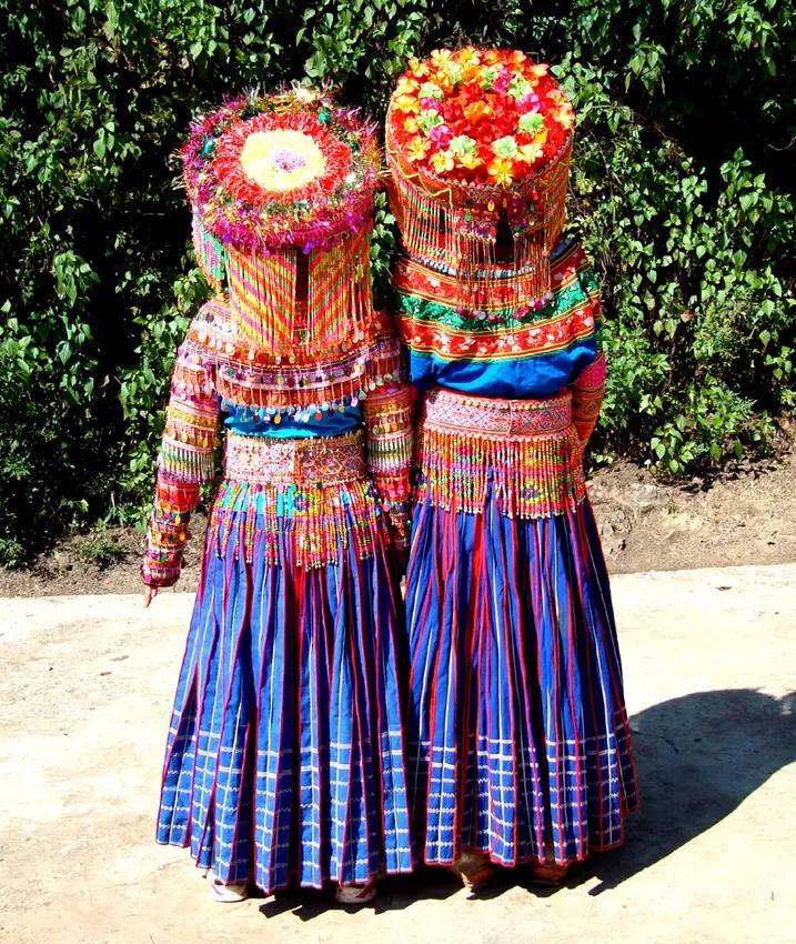 云南少数民族服饰图片,最好看的云南民族服饰