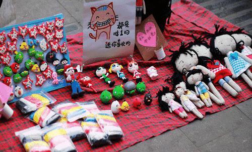 摆摊现在卖什么最火最赚钱,摆摊卖什么最赚钱最好卖呢