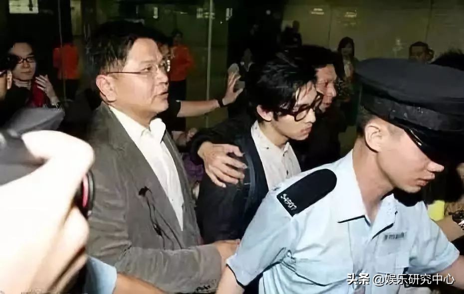 爆女艺人口臭、劈腿、大尺度照，人品不行真的是硬伤？