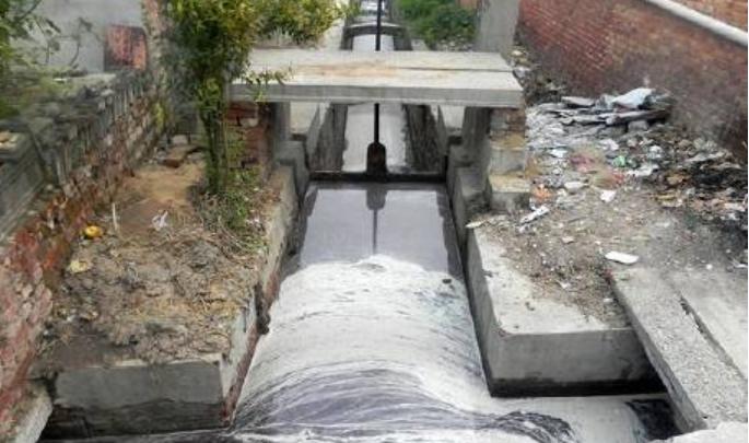 你半个朋友圈的微商，都在跪求河南这个6000人的“小破村”？