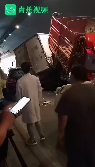 【法治热点早知道】男子生前瞒着妻子两年累计打赏女主播250多万，还长期线下见面！妻子起诉女主播和平台！