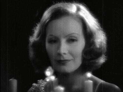 一代绝色,终身未婚,惊艳世界几十年,却在巅峰时寂寞离去