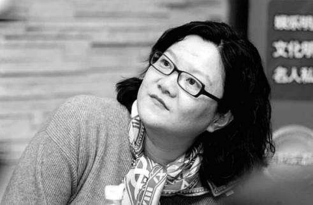 洪晃搞艺术的人,洪晃有本事