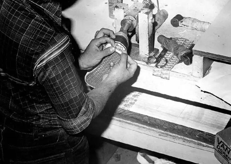 如何鉴定vans真假衣服,怎么能辨别vans鞋真假