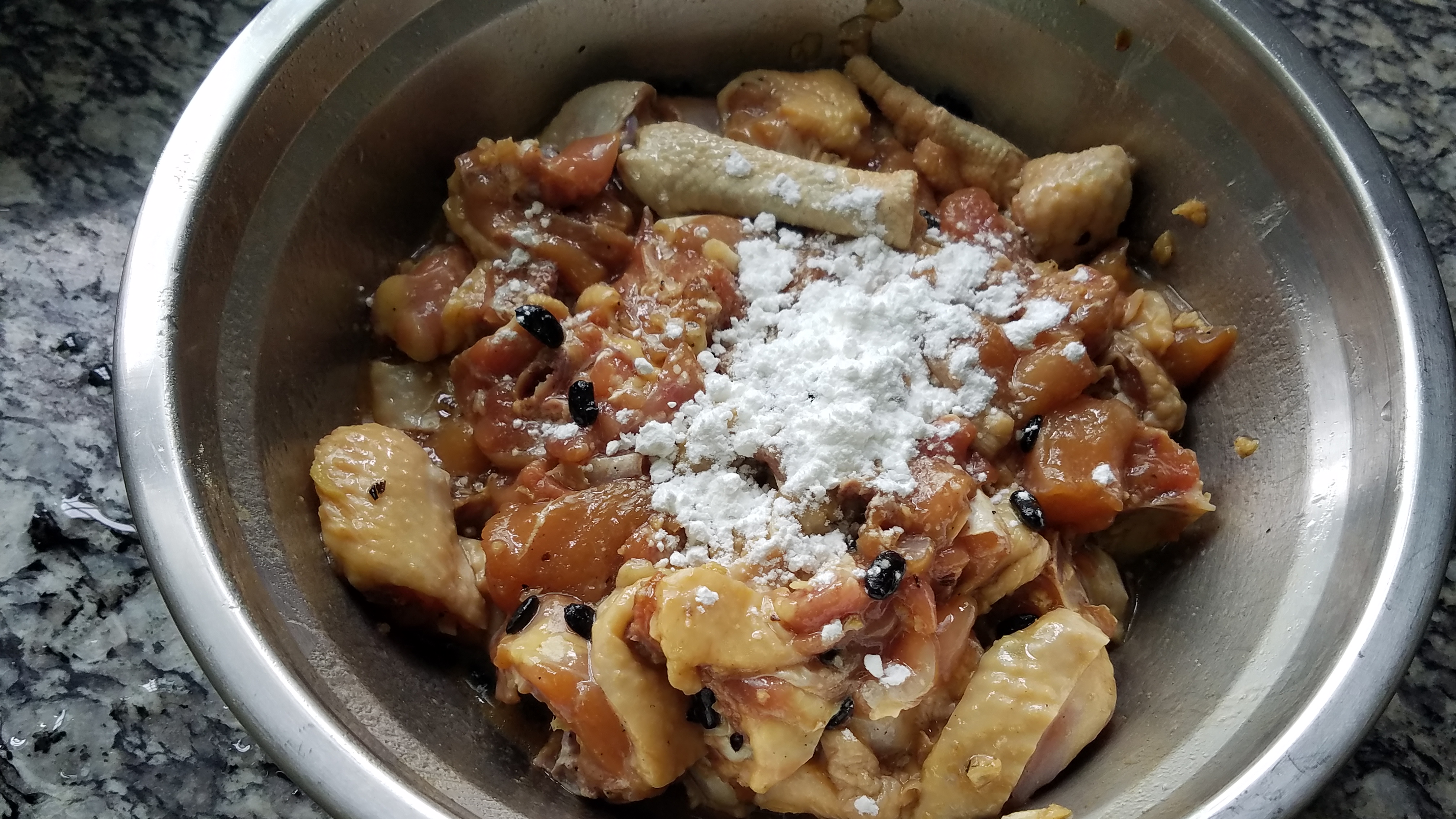 香喷喷的鸡肉煲,鸡肉香嫩的制作方法