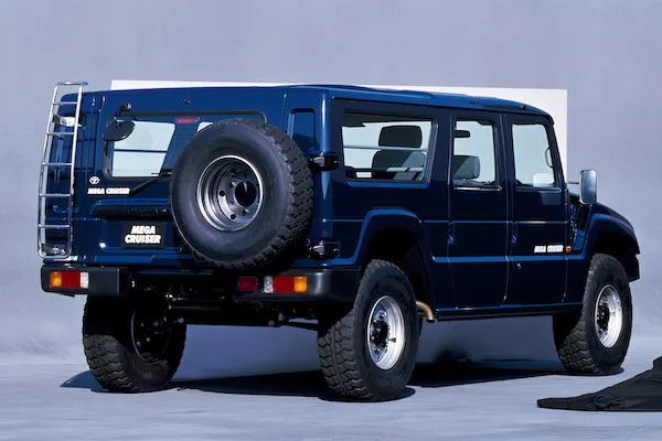 真考斯特和仿考斯特,丰田考斯特各个版本