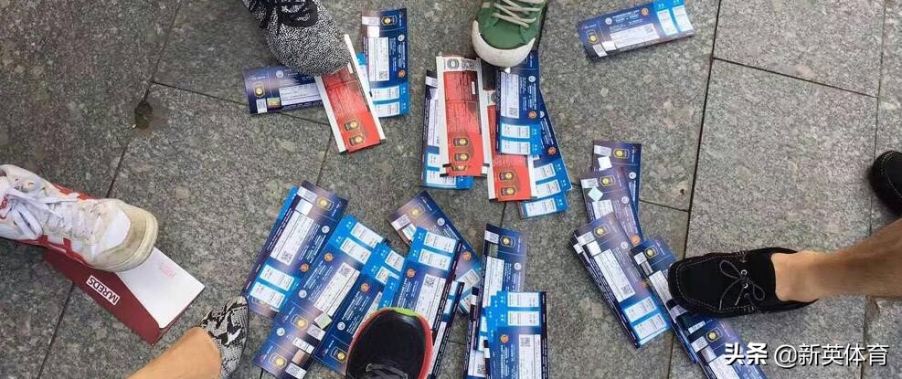 c罗遭球迷挑衅辟谣,c罗被观众嘲讽