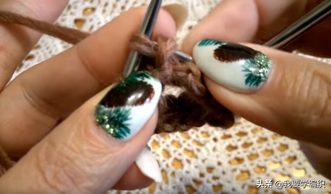 中老年妈妈冬季帽子帽顶编织教程,表达爱的简单刺绣