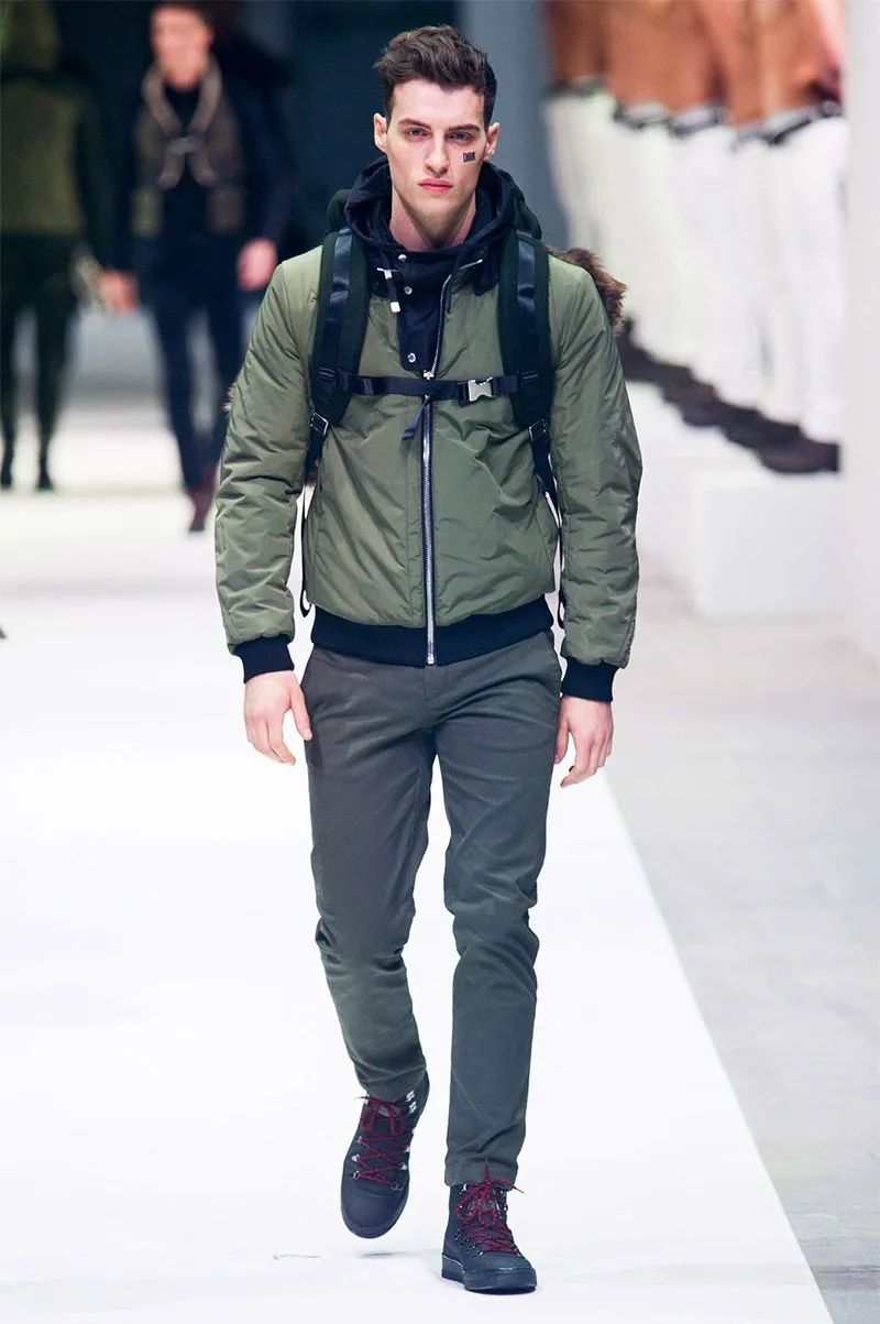 bikkembergs鍝佺墝鏈嶈,姣斿埄鏃跺搧鐗宐ikkembergs