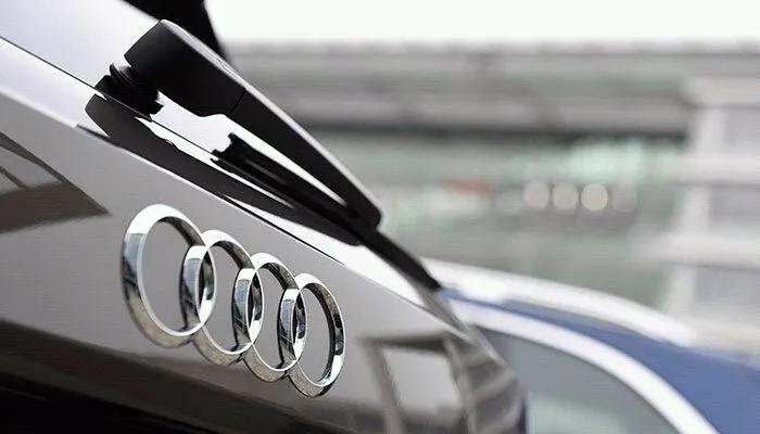 实地探访：华为卖车第一天，体验店变4S店