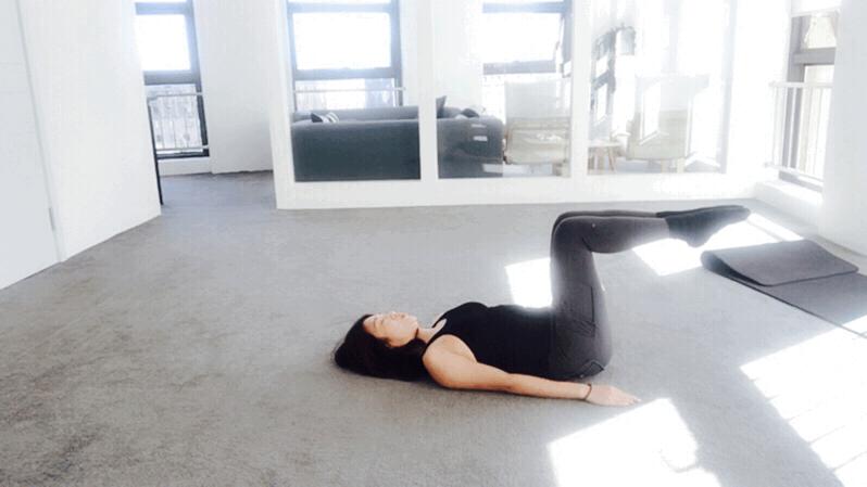 产后怎么站有利于腹直肌修复,产后腹直肌分离恢复的最快方法