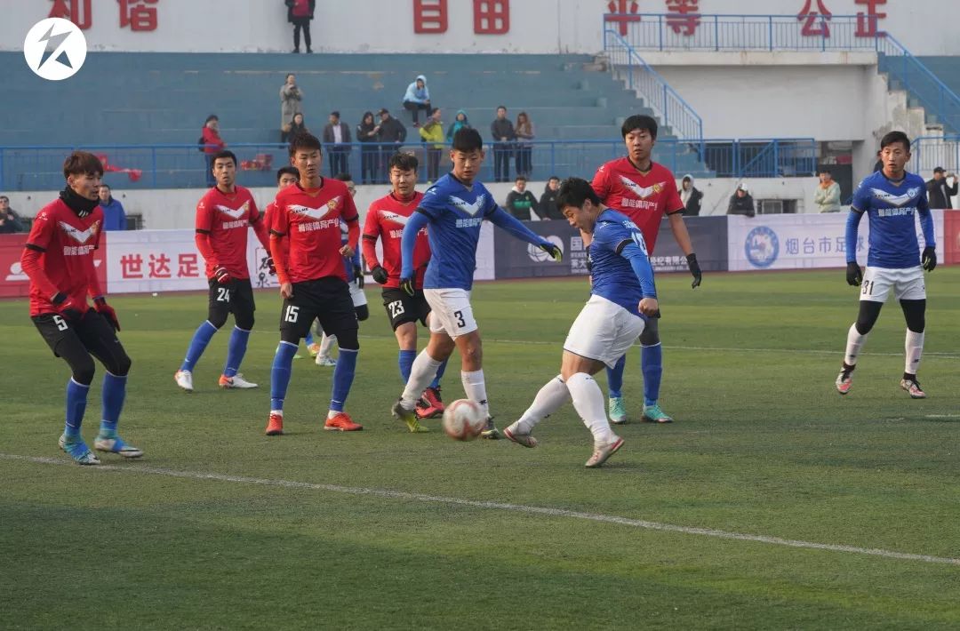 中国业余足球比赛实况直播,足球赛火热视频