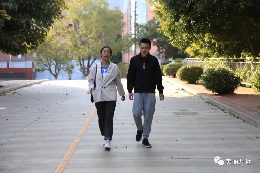 你好，开远四中——“半百少年”助力少年勇敢追梦！