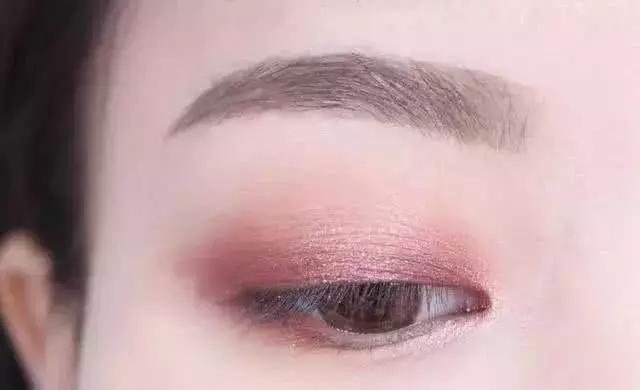 单眼皮新手眼妆怎么画显大又干净,单眼皮女生怎么画眼妆裸妆