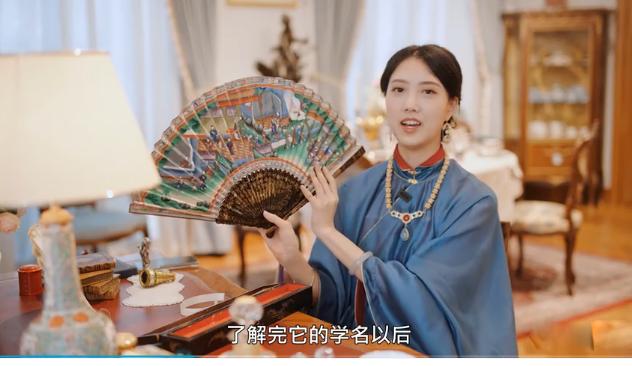 加拿大华裔白富美收藏上百套汉服，一把扇子就2万多，像神仙姐姐