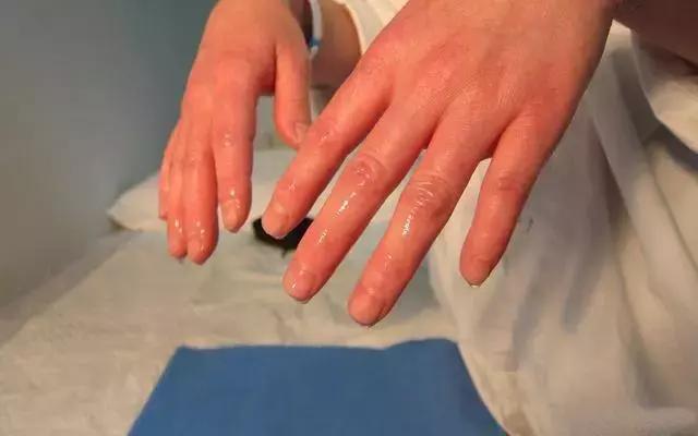 一女子找不到工作,女子因长得太漂亮一直找不到工作