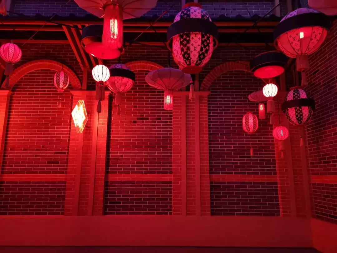 上周日,我把LV展变成了饼家妹子4周年汇报秀!