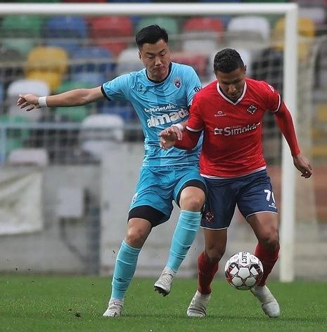 刘宇豪中超,上海申花队员刘宇豪近照图片