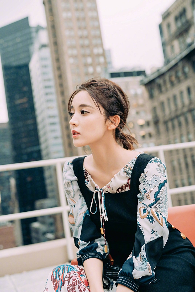 可爱显脸小披发发型,显脸小披发发型女2020流行发型