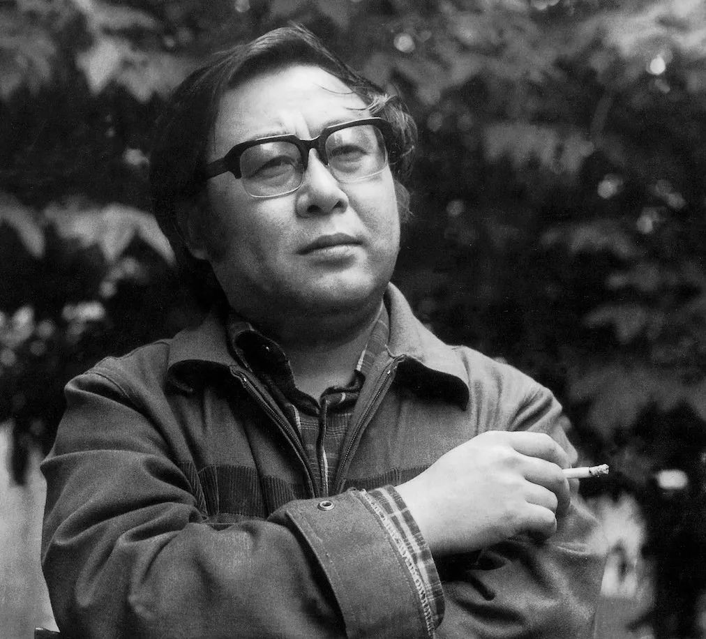 路遥的一天从中午开始,路遥一天抽几包烟