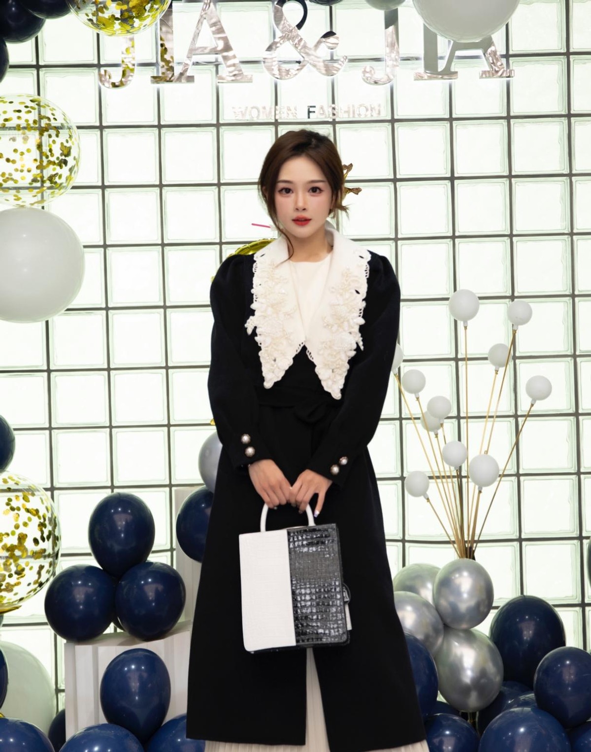 从新人到天猫服饰一姐仅用2年，她的奇葩经历把李佳琦都撼动了